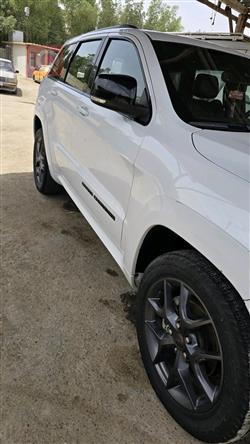 جيب جراند شيروكي